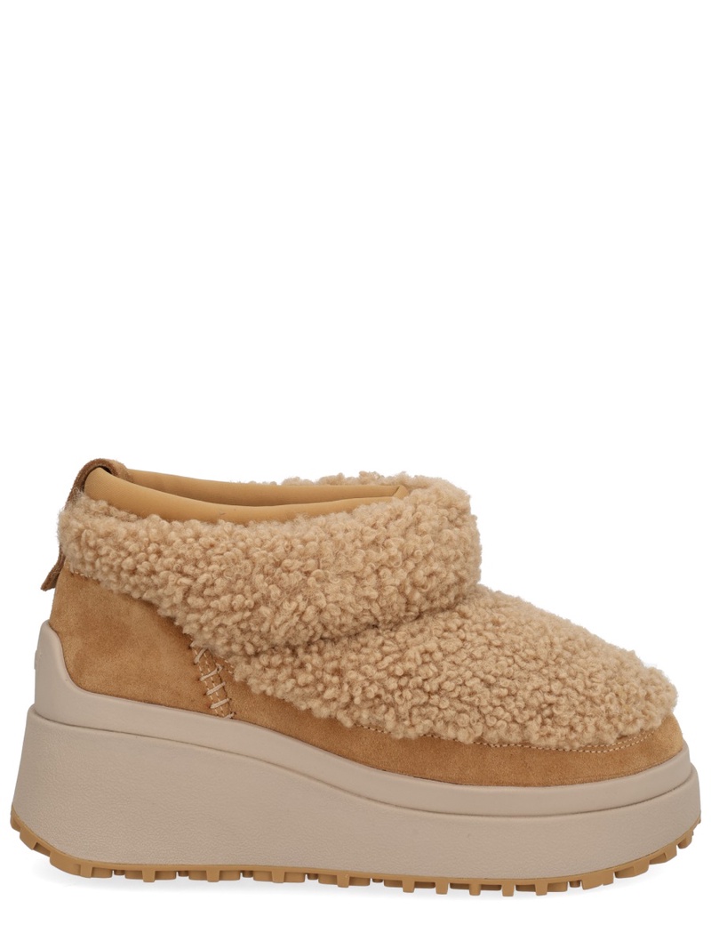 BOOT "OLYMPIA"