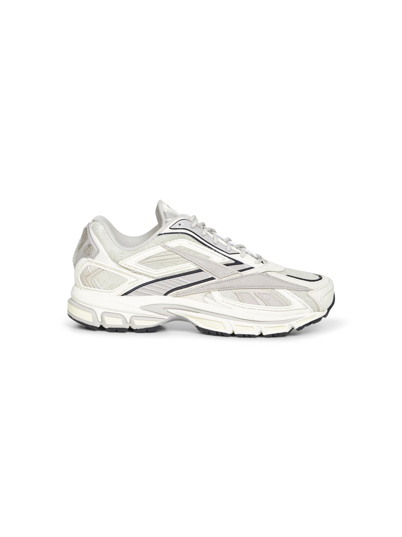 Reebok Sneakers