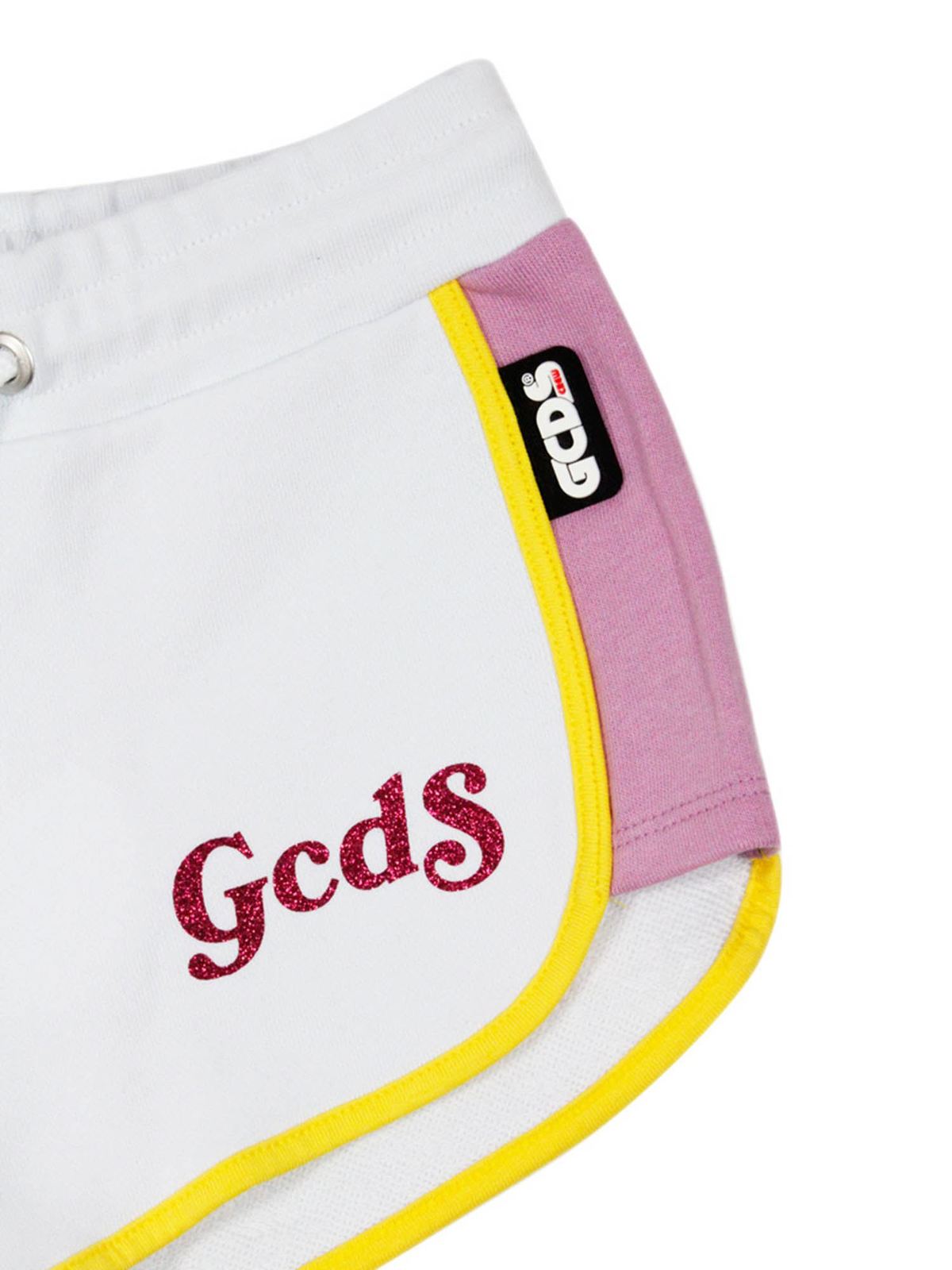 Glittered logo shorts in white 027670001 (GCDS / ショートパンツ ) | GCDS (ジーシーディーエス)(1)