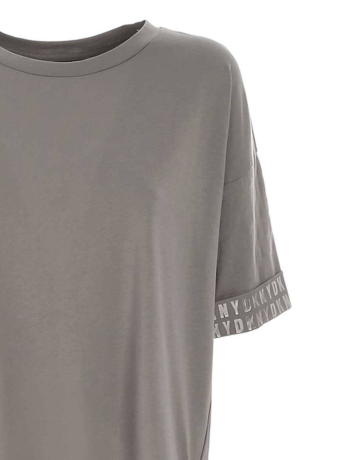 Laminated logo print T-shirt in grey P0DH0FQ7XKT (DKNY / Tシャツ・カットソー ) | DKNY (ディーケーエヌワイ)(2)
