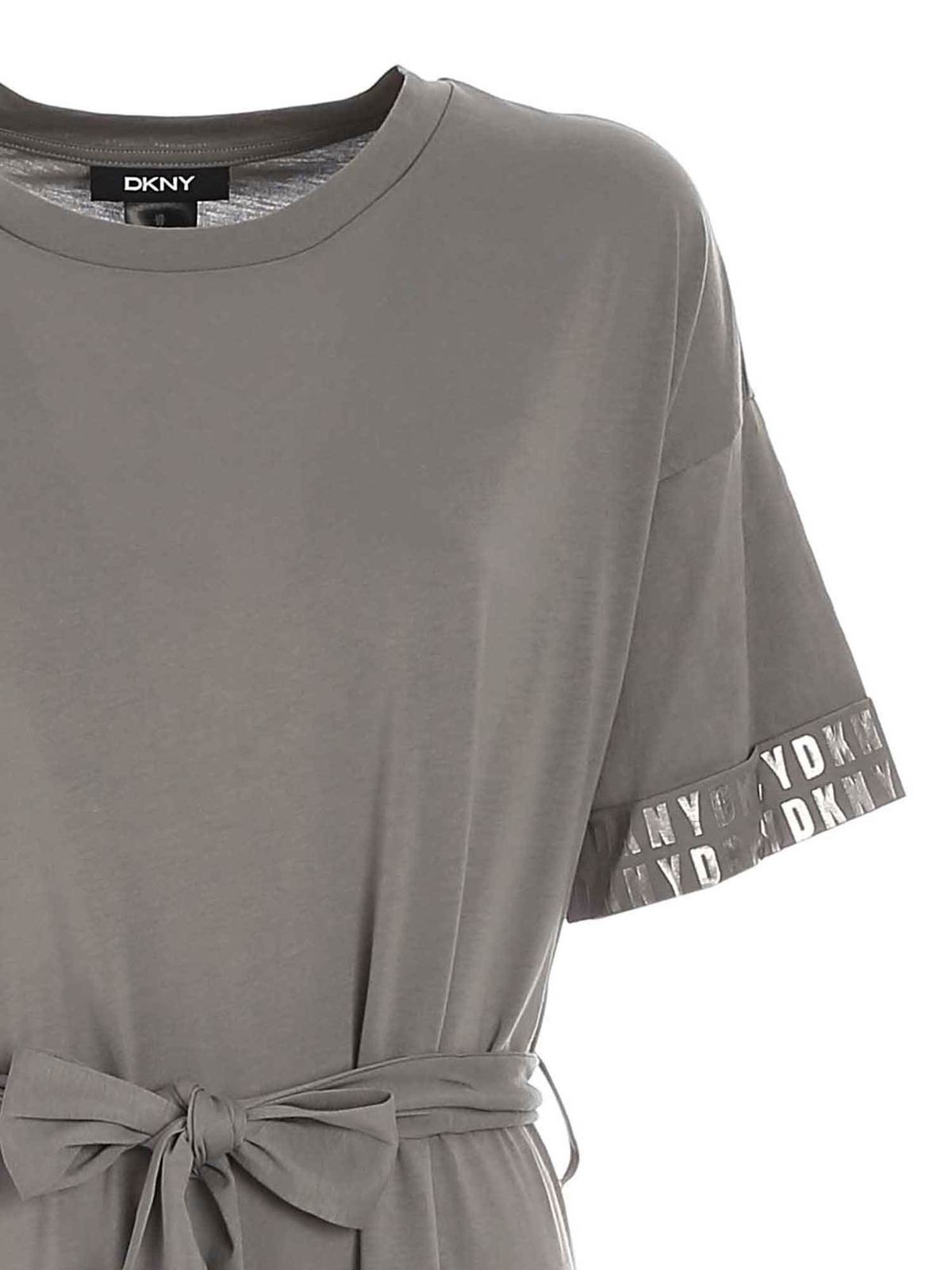 Laminated logo prints long dress in grey P0DD0FQ8XKT (DKNY / ワンピース・ドレス・オールインワン ) | DKNY (ディーケーエヌワイ)(2)