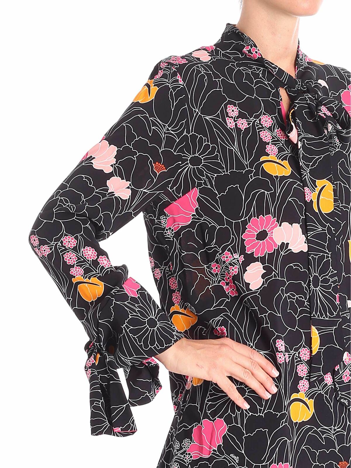 Black Josh blouse with multicolor floral prin 84VV22820 (VIVETTA / シャツ・ブラウス ) | VIVETTA (ヴィヴェッタ)(1)