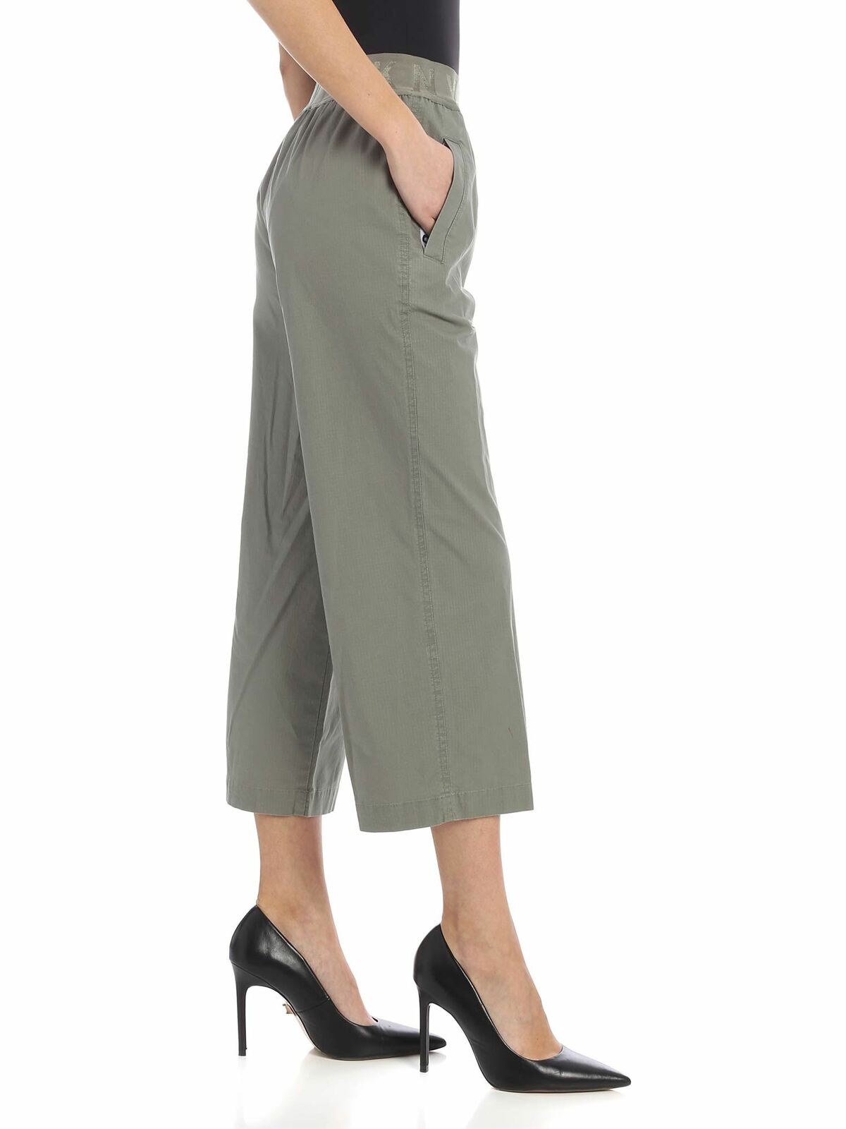 Branded elastic pants in sage green P9JK0DQOSAG (DKNY / パンツ ) | DKNY (ディーケーエヌワイ)(1)