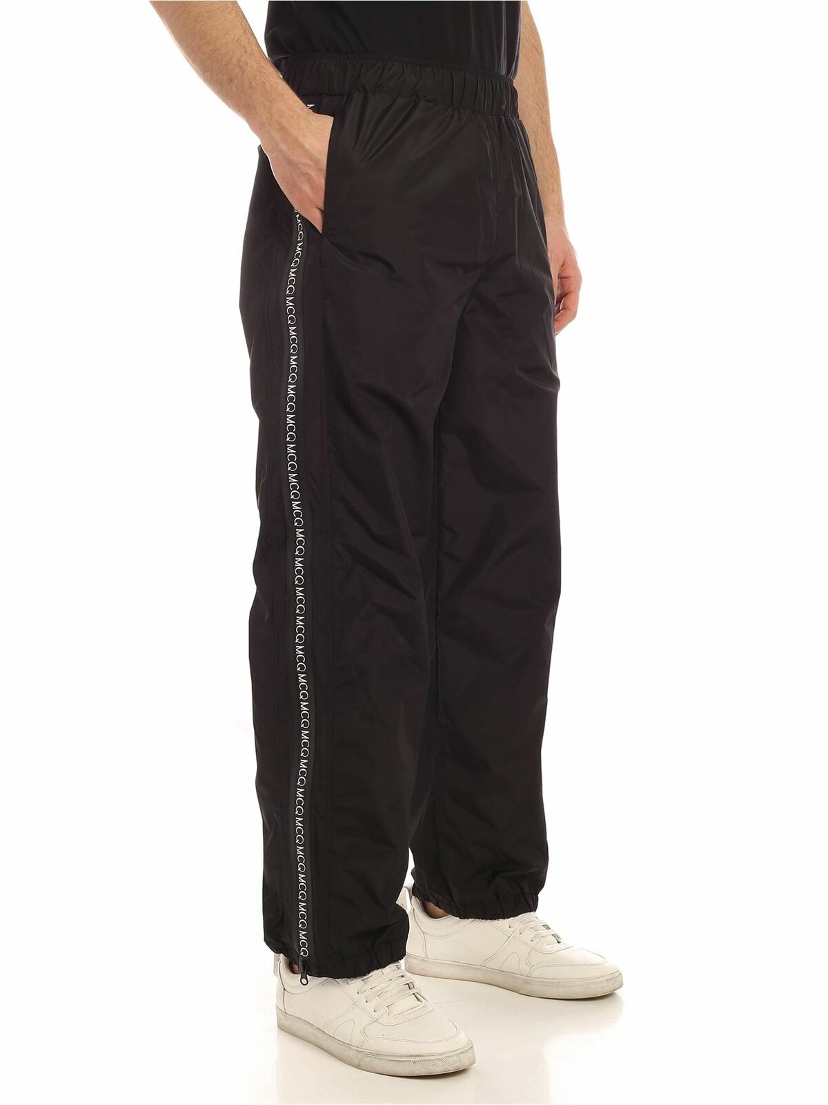 MCQ bands pants in black 562426ROT321000 (McQ / パンツ ) | McQ (マックキュー)(1)