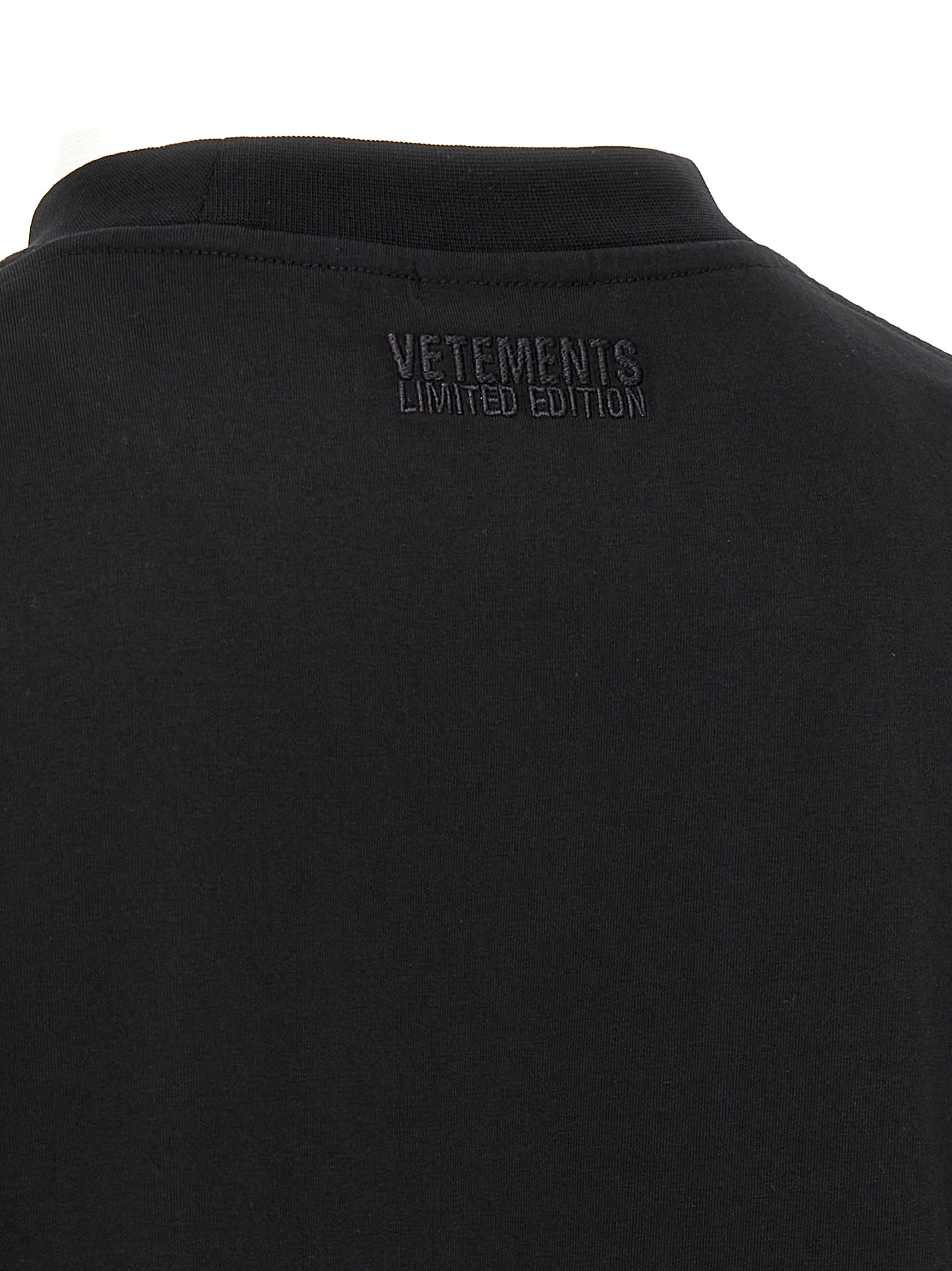 'No Posts' T-shirt UA66TR730BBLACK (VETEMENTS / Tシャツ・カットソー ) | VETEMENTS (ヴェトモン)(3)
