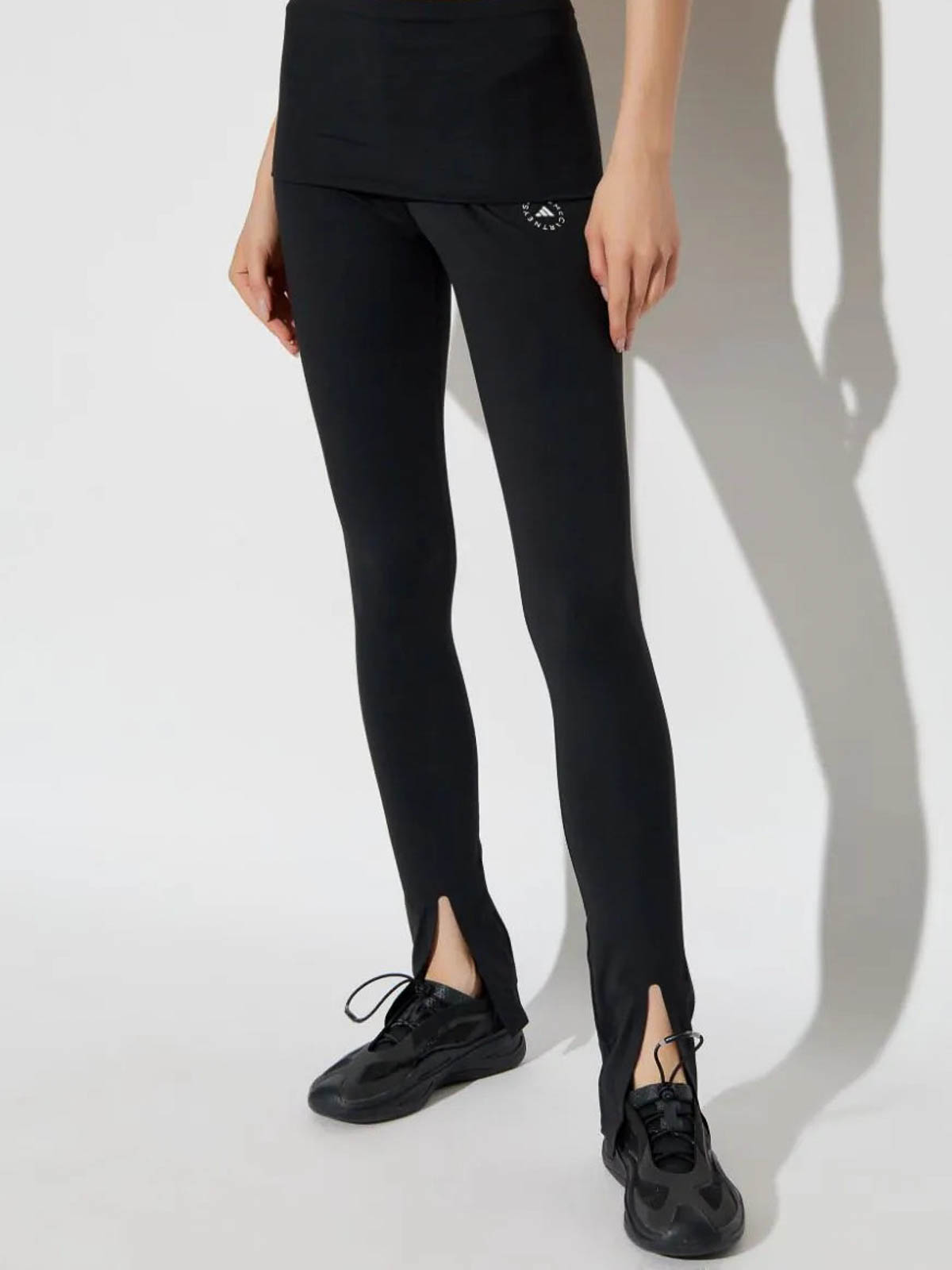 Black Leggings IW0515 (adidas by Stella McCartney / アクティブウェア ) | adidas by Stella McCartney (アディダス バイ ステラ マッカートニー)(2)