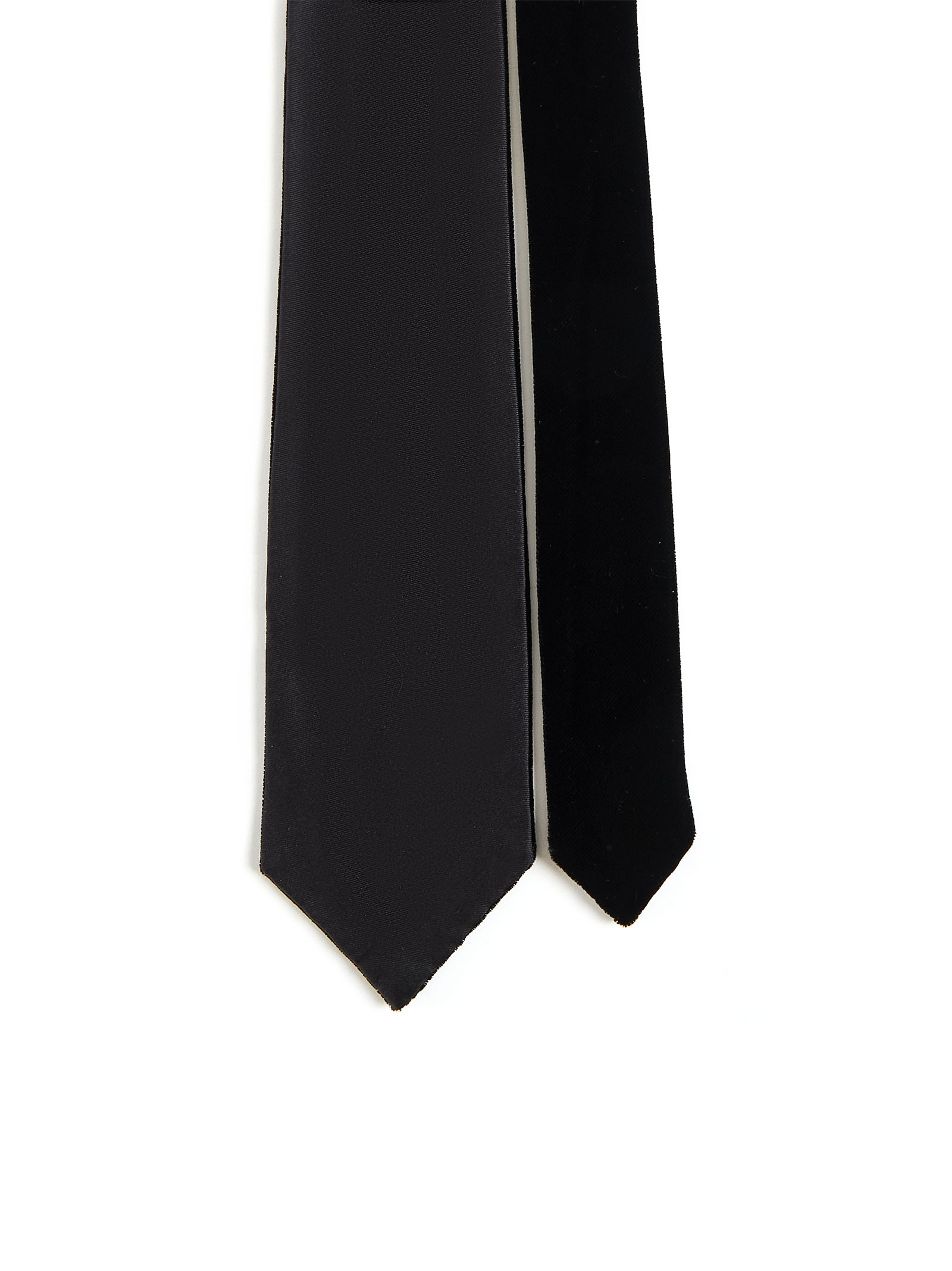 Giorgio Armani Ties Black 3600881A99700020 (GIORGIO ARMANI / ネクタイ ) | GIORGIO ARMANI (ジョルジオ アルマーニ)(1)