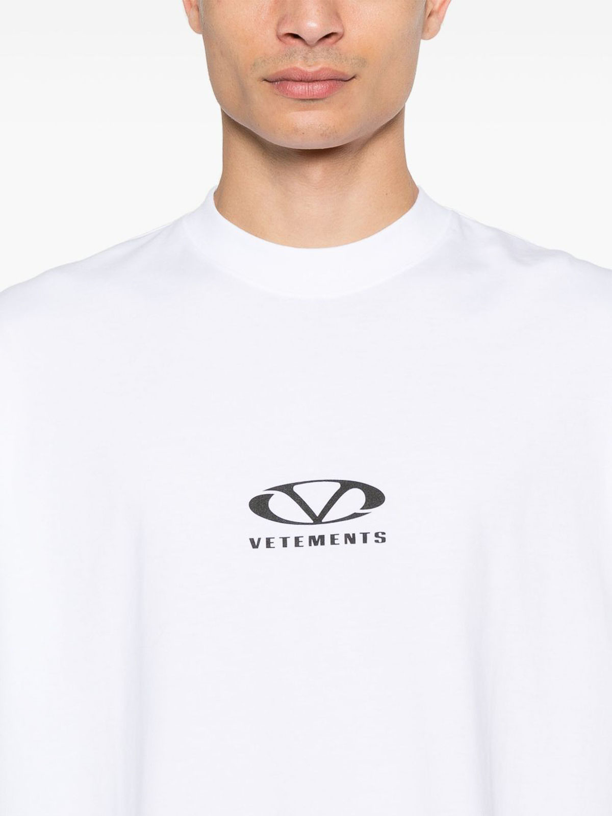 Logo-Print T-Shirt UA66TR605W (VETEMENTS / Tシャツ・カットソー ) | VETEMENTS (ヴェトモン)(3)