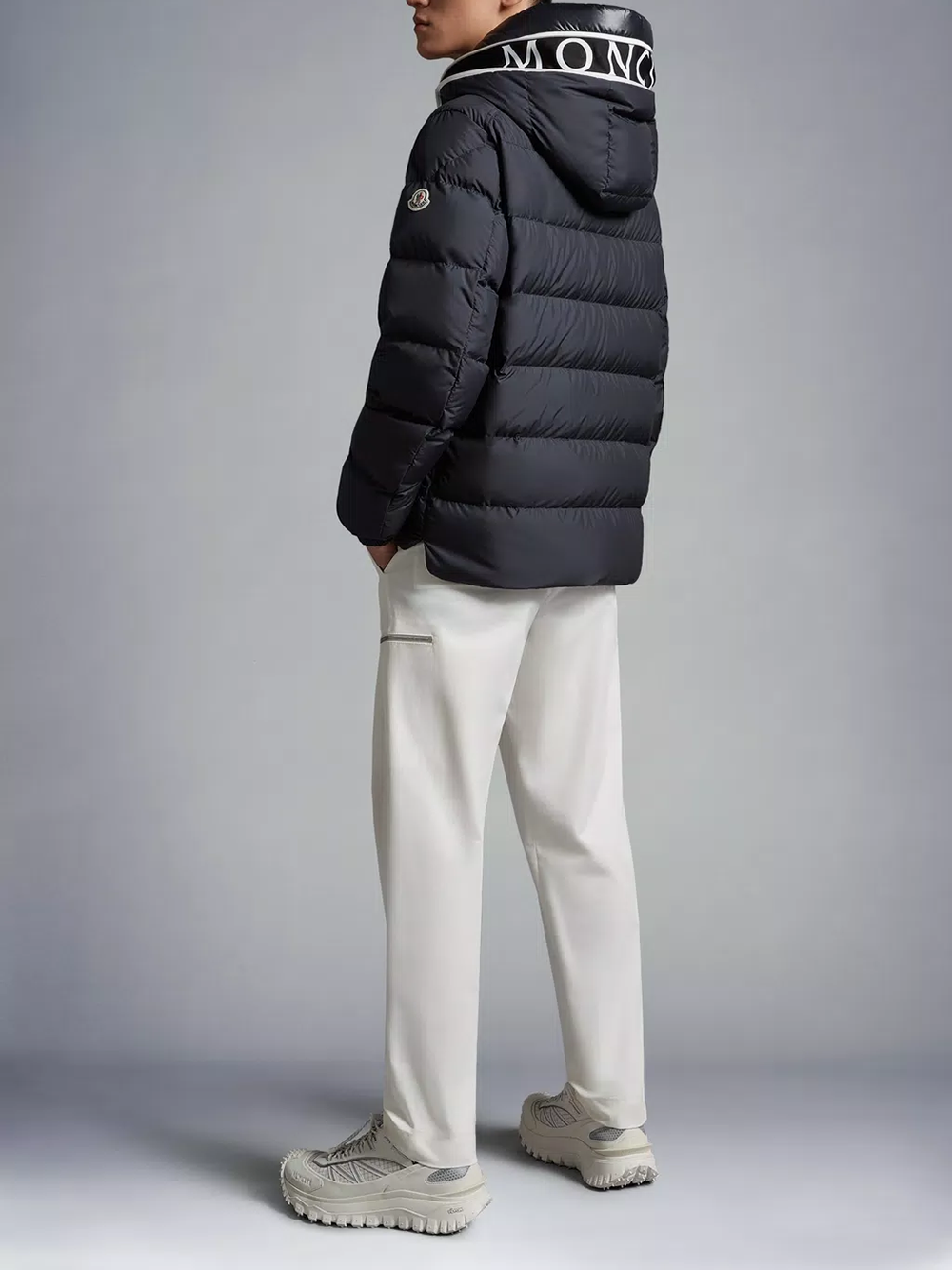 Moncler Coats Black I20911A0018254A81999 (Moncler / ダウンジャケット・コート ) | Moncler (モンクレール)(1)