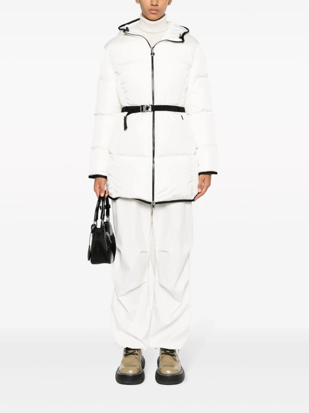 Moncler Coats White I20931A00195539ZD041 (Moncler / ダウンジャケット・コート ) | Moncler (モンクレール)(1)