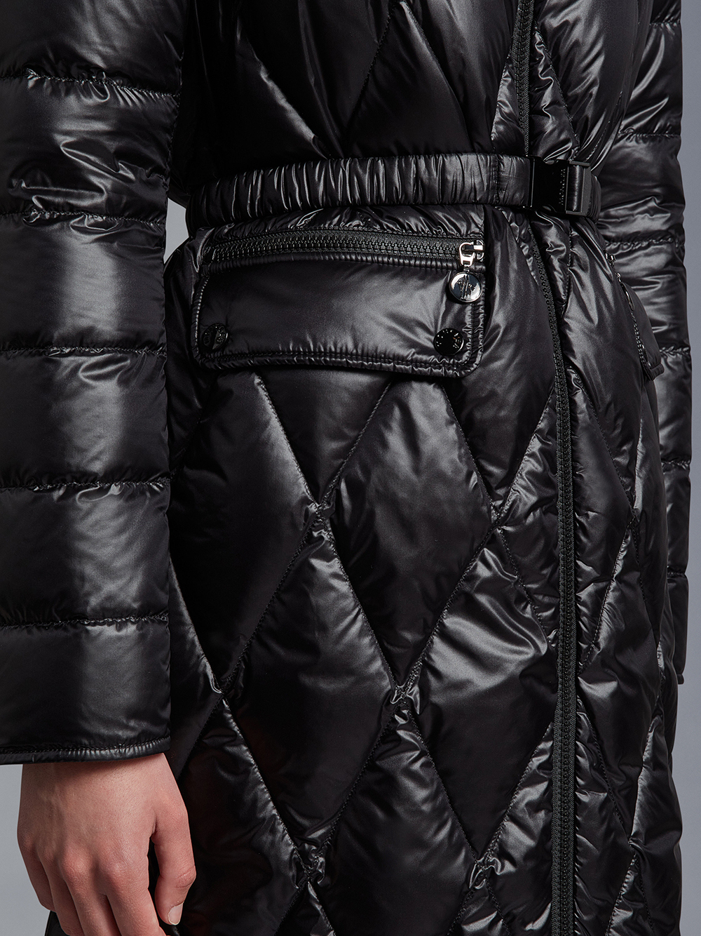 Moncler Coats Black I20931C00008595ZZ999 (Moncler / ダウンジャケット・コート ) | Moncler (モンクレール)(5)