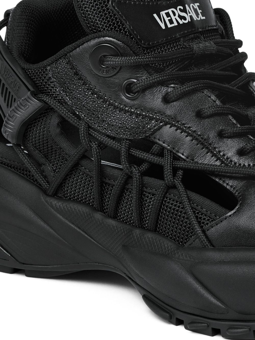 Versace Sneakers Black 10168741A118611B000 (VERSACE / スニーカー ) | VERSACE (ヴェルサーチェ)(1)