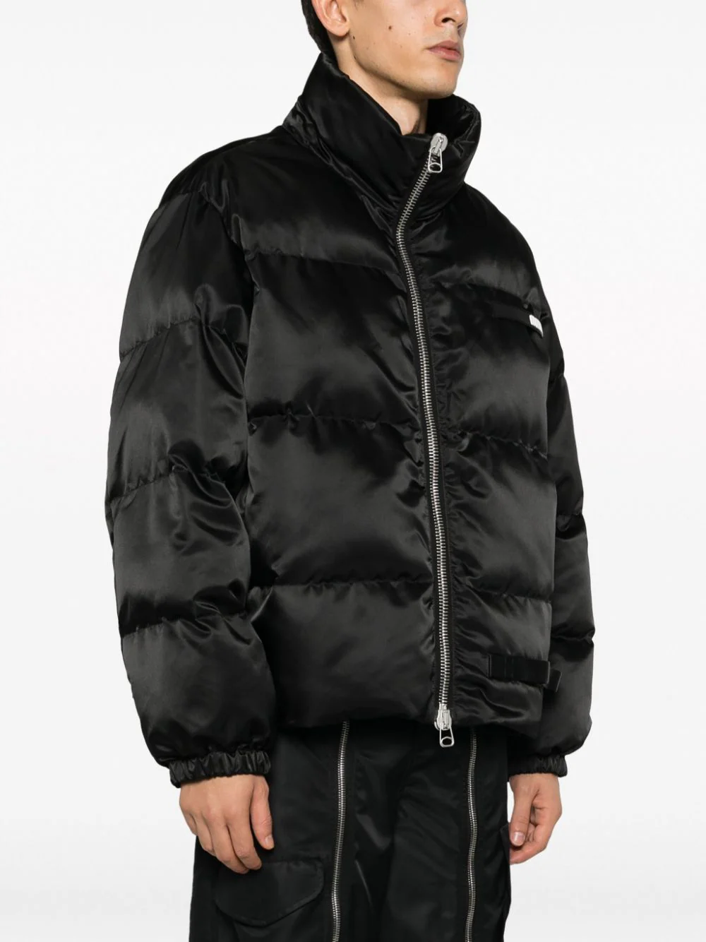OAMC Coats Black 23A28OAU36NYL00710001 (OAMC / ダウンジャケット・コート ) | OAMC (オーエーエムシー)(2)