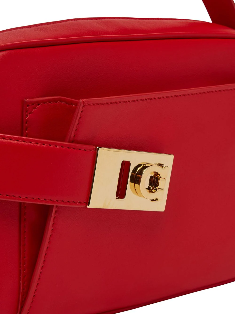 Ferragamo Bags.. Red 769548RED (FERRAGAMO / クラッチバッグ・ポーチ ) | FERRAGAMO (フェラガモ)(4)