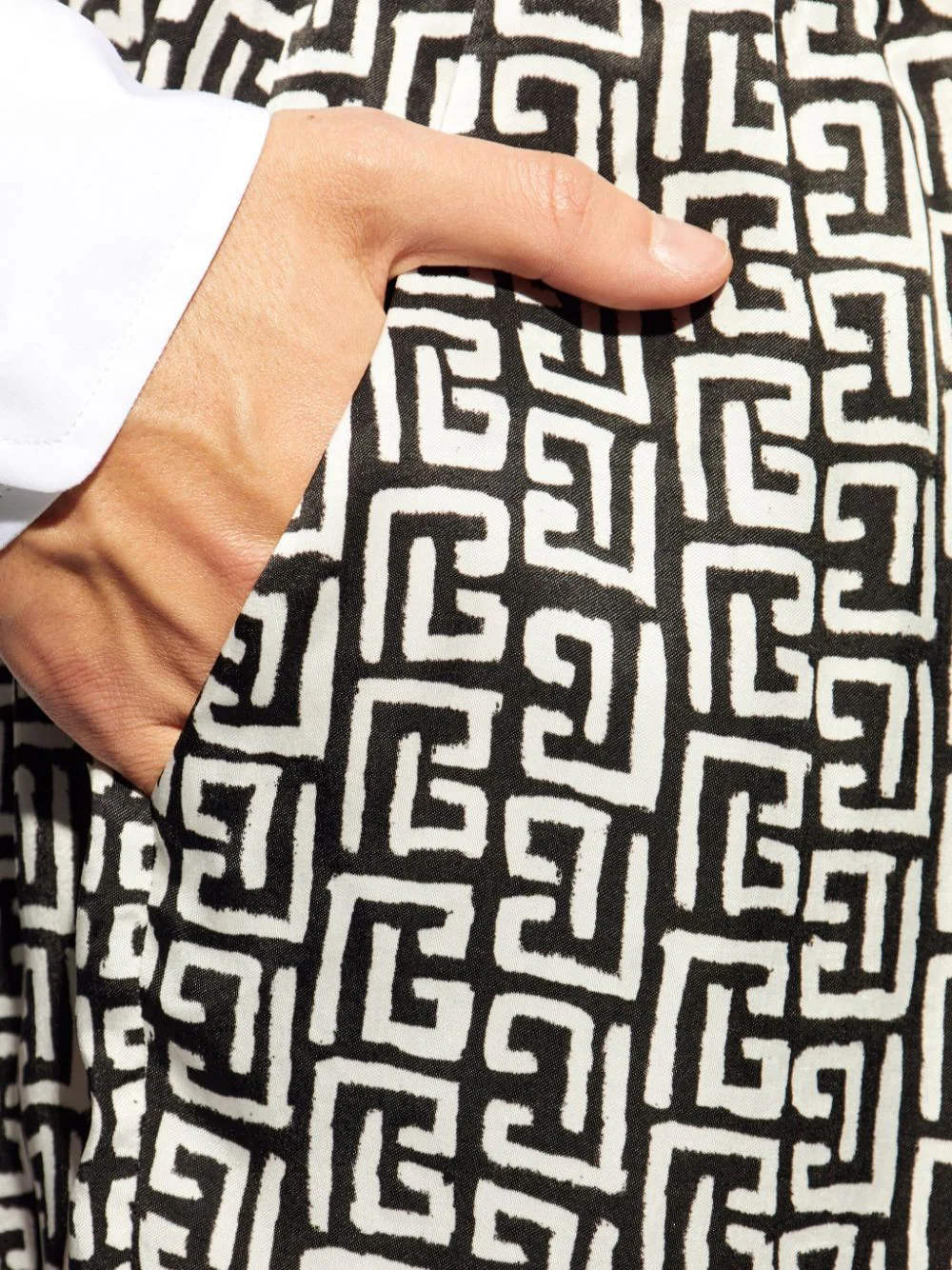 Balmain Shorts White DH1PA105VF40EAB (Balmain / ショートパンツ ) | Balmain (バルマン)(4)