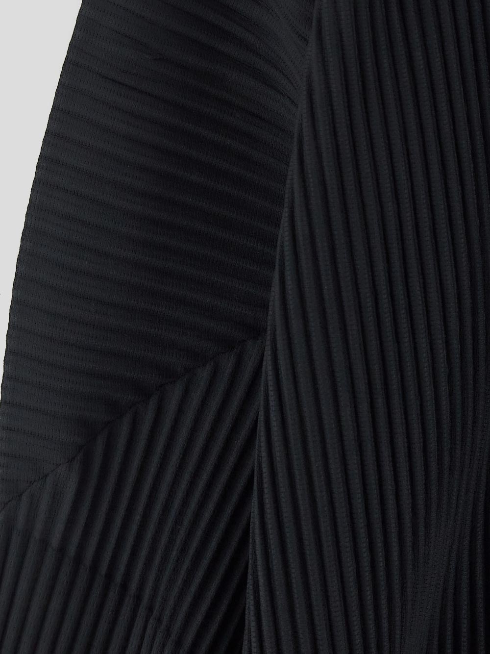 HOMME PLISSE' ISSEY MIYAKE T-shirts and Polos Black HP48JK42115 (HOMME PLISSÉ ISSEY MIYAKE / Tシャツ・カットソー ) | HOMME PLISSÉ ISSEY MIYAKE (オムプリッセ イッセイ ミヤケ)(2)