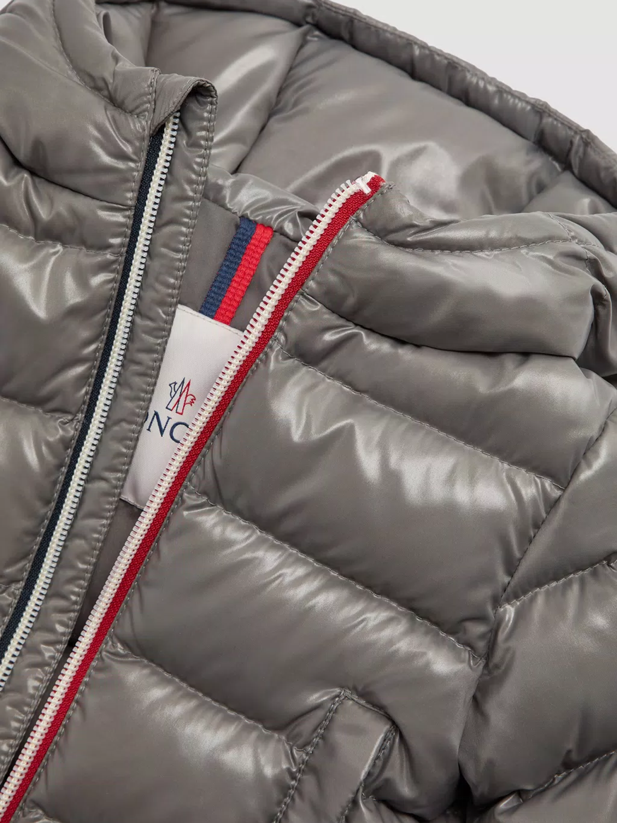 MONCLER KIDS Coats Grey J29511A0000568950906 (Moncler / ダウンジャケット・コート ) | Moncler (モンクレール)(4)