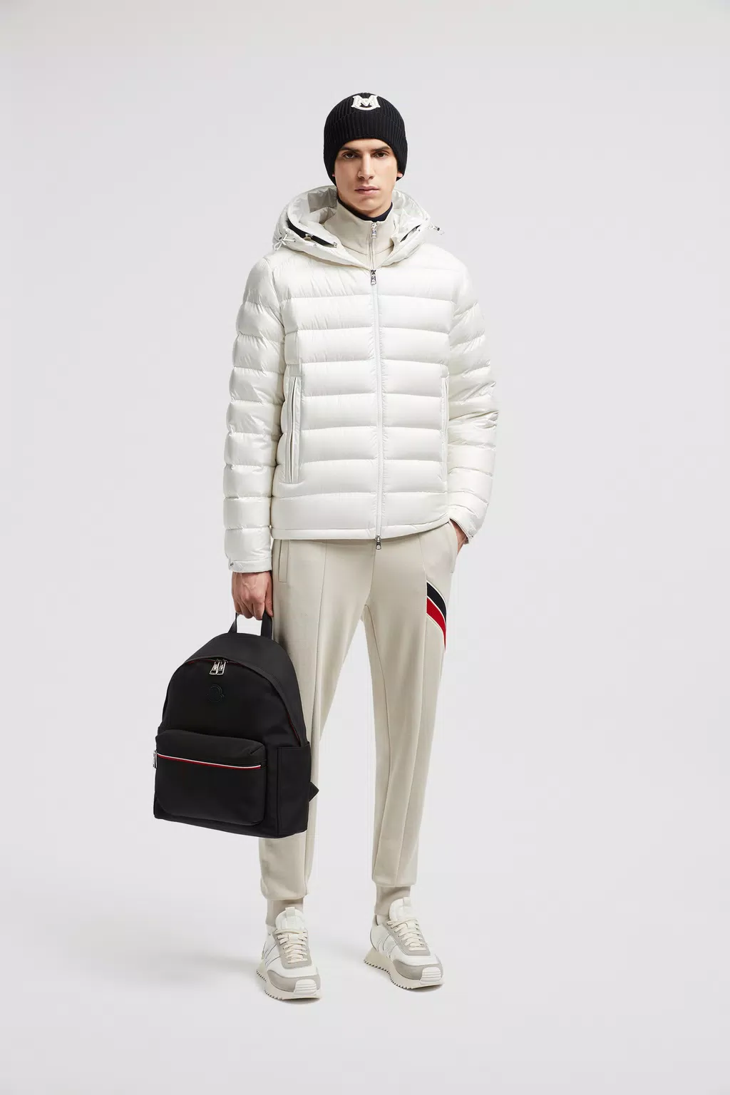 Moncler Coats White J20911A00003597EX031 (Moncler / ダウンジャケット・コート ) | Moncler (モンクレール)(1)