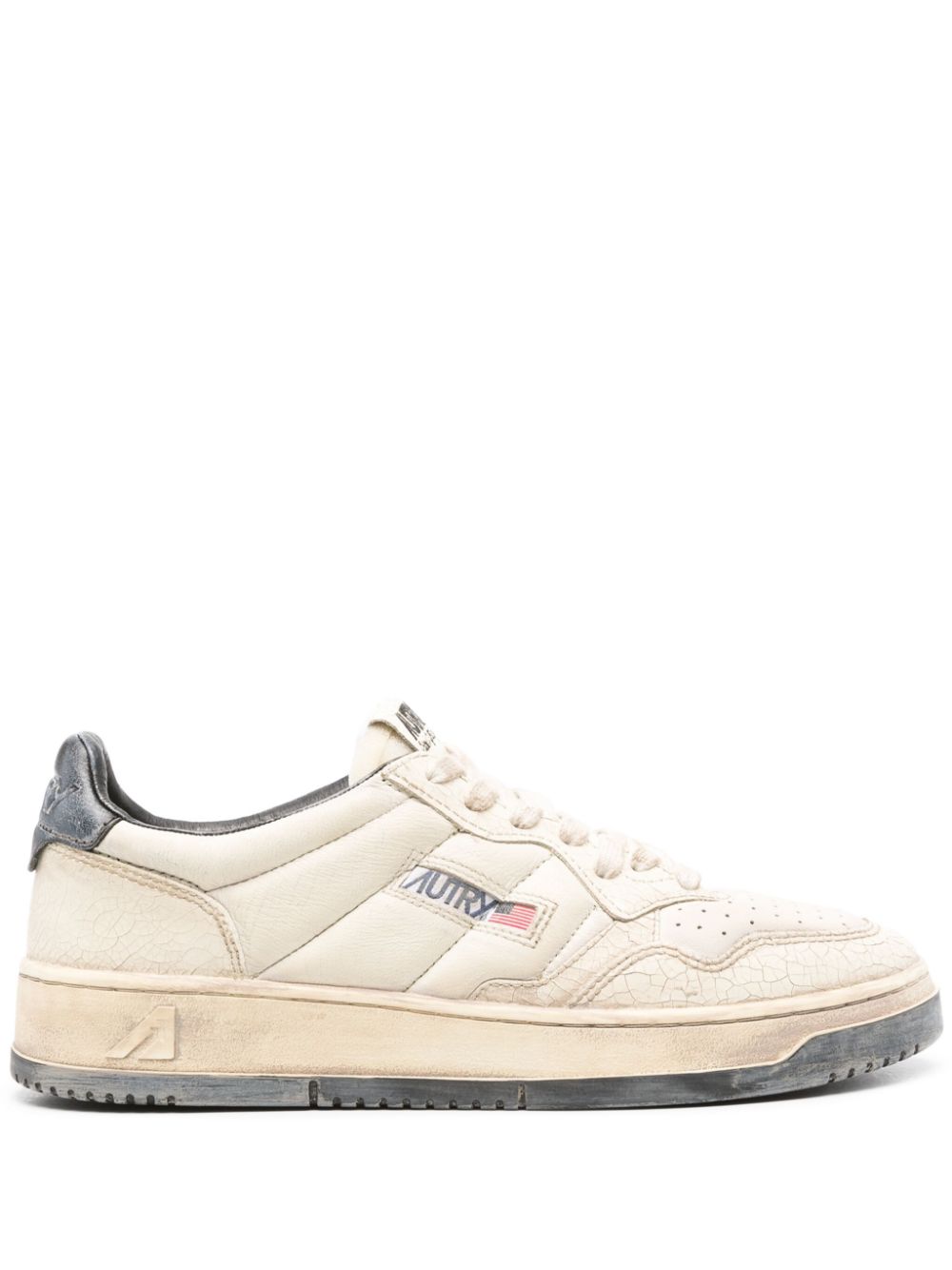 AUTRY Flat shoes AVLMAD01WHASPRBLK (AUTRY / スニーカー ) | AUTRY (オートリー)