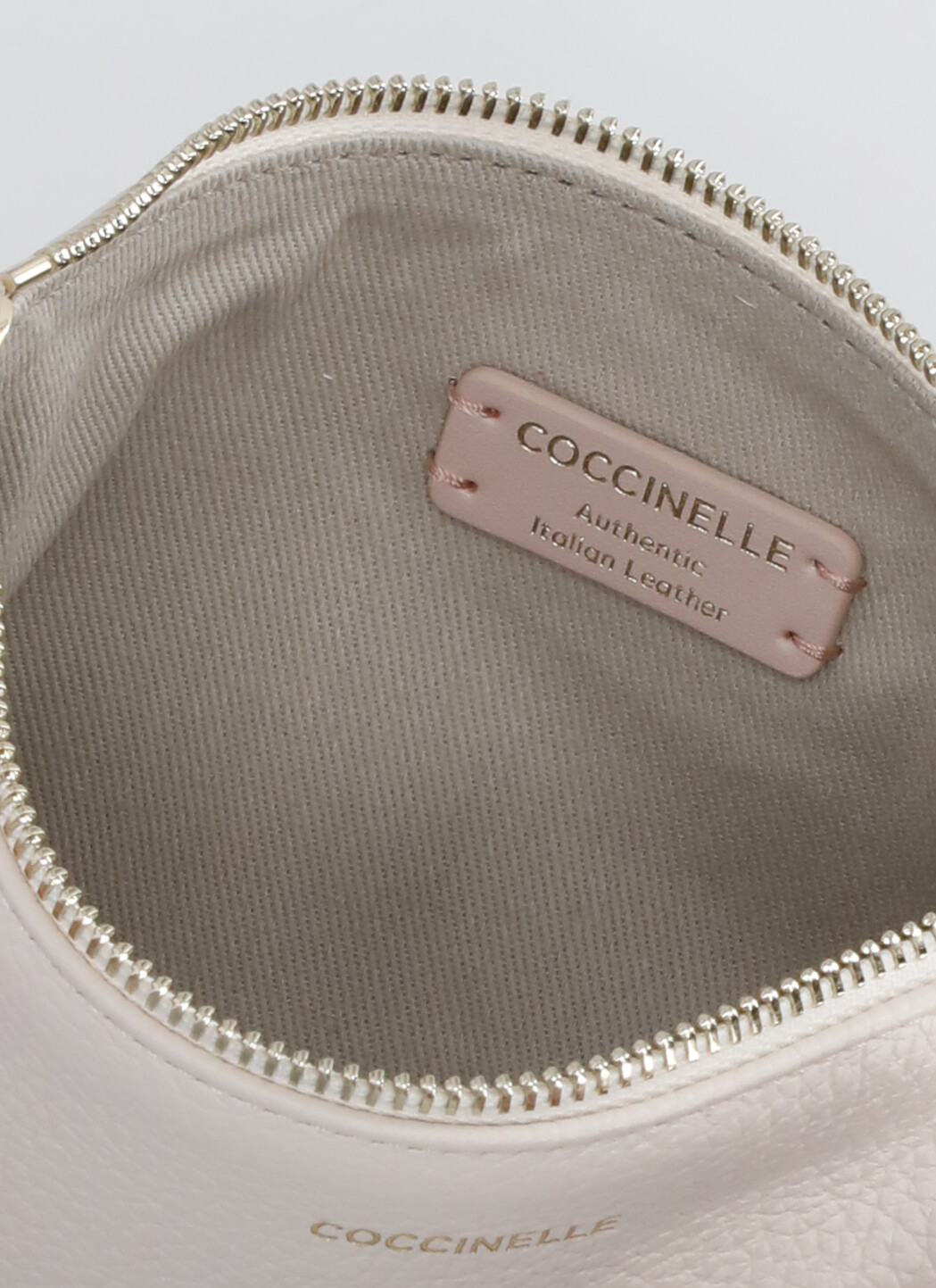 Coccinelle Bags.. Ivory E5MMA55F501BESTCROSSBODYN26 (COCCINELLE / クラッチバッグ・ポーチ ) | COCCINELLE (コチネレ)(5)