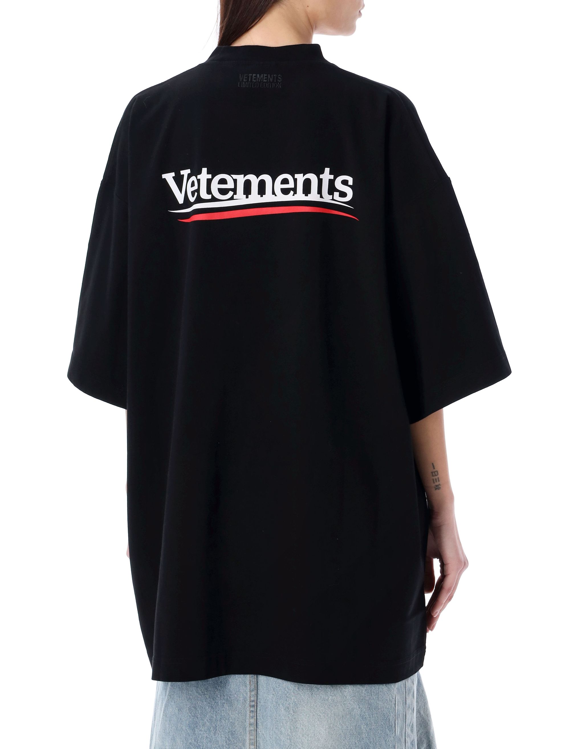 Vetements T-shirts and Polos Black UE64TR440BCBLACK (VETEMENTS / Tシャツ・カットソー ) | VETEMENTS (ヴェトモン)(1)