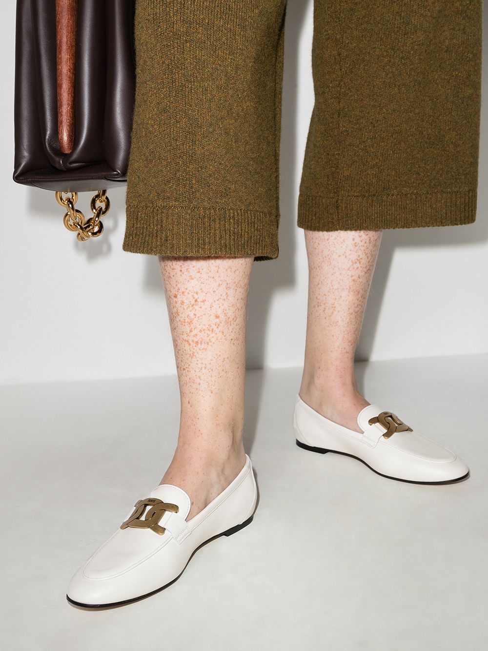 Tod's Flat shoes White XXW79A0DD00MIDB001 (Tod's / ローファー ) | Tod's (トッズ)(2)