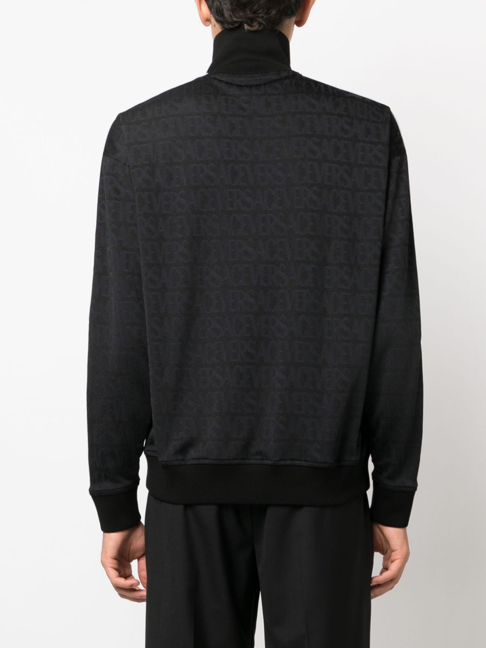 Versace Sweaters Black 10106851A077481B000 (VERSACE / カジュアルジャケット・ベスト ) | VERSACE (ヴェルサーチェ)(2)