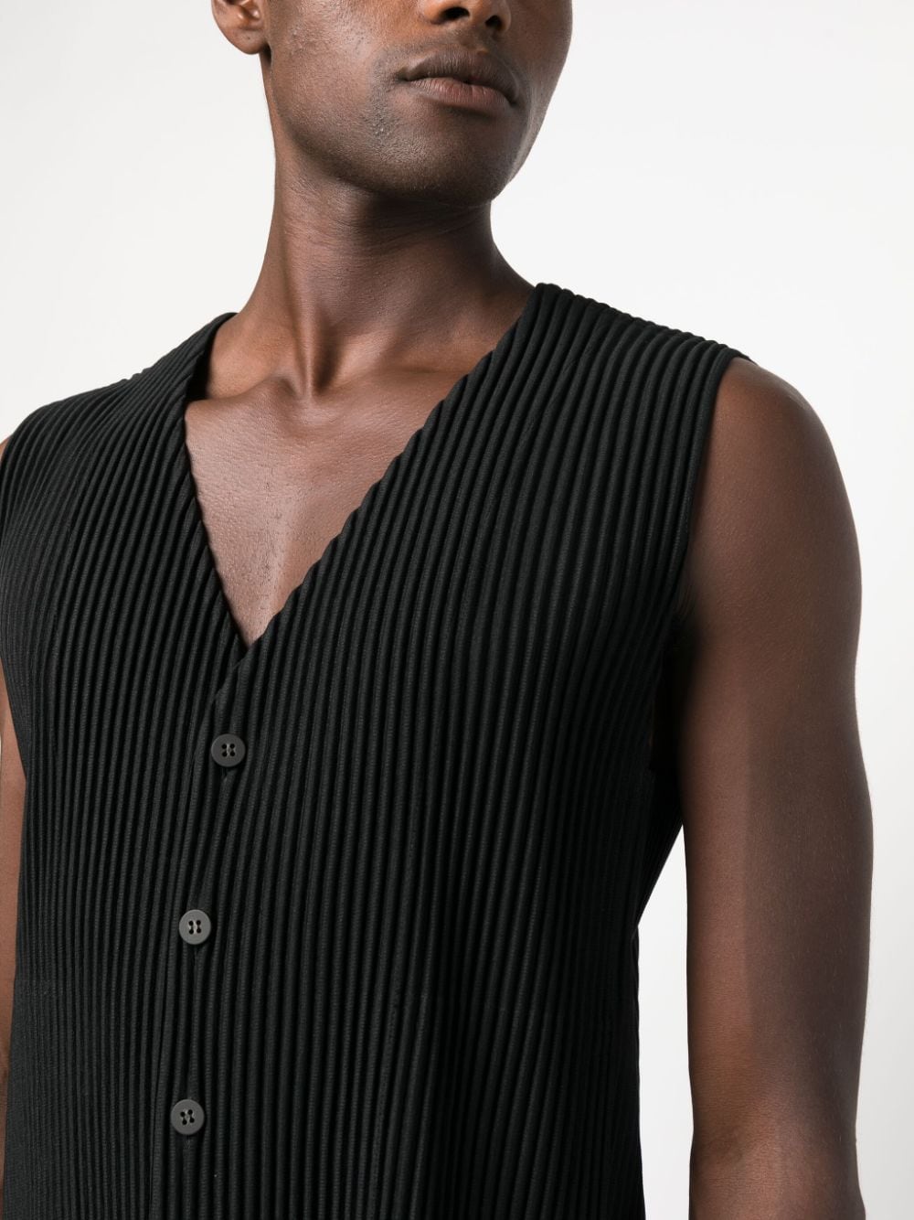 HOMME PLISSE' ISSEY MIYAKE Sweaters Black HP38JE41115 (HOMME PLISSÉ ISSEY MIYAKE / カジュアルジャケット・ベスト ) | HOMME PLISSÉ ISSEY MIYAKE (オムプリッセ イッセイ ミヤケ)(1)