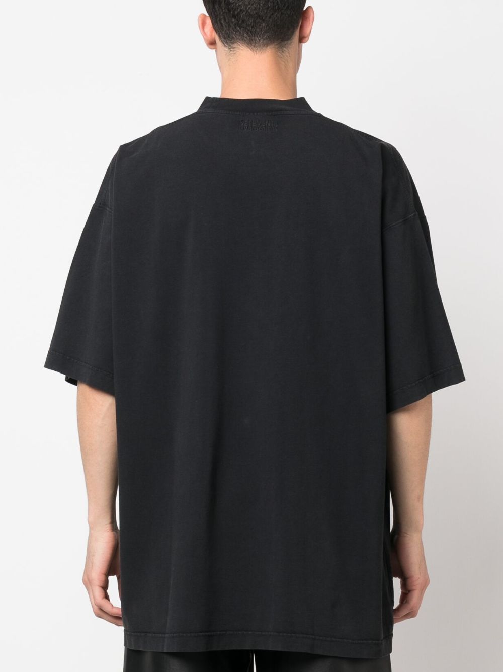 Vetements T-shirts and Polos Black UE54TR170BBLACK (VETEMENTS / Tシャツ・カットソー ) | VETEMENTS (ヴェトモン)(1)