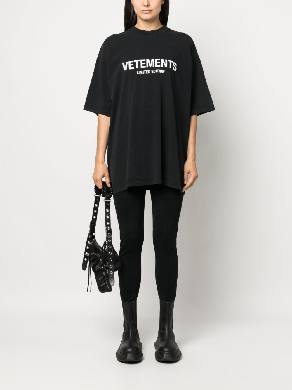 Vetements T-shirts and Polos Black UE54TR170BDBLACK (VETEMENTS / Tシャツ・カットソー ) | VETEMENTS (ヴェトモン)(2)