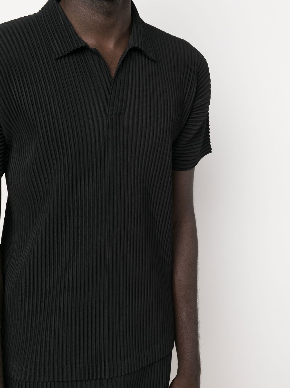 HOMME PLISSE' ISSEY MIYAKE T-shirts and Polos Black HP47JM43015 (HOMME PLISSÉ ISSEY MIYAKE / ポロシャツ ) | HOMME PLISSÉ ISSEY MIYAKE (オムプリッセ イッセイ ミヤケ)(3)