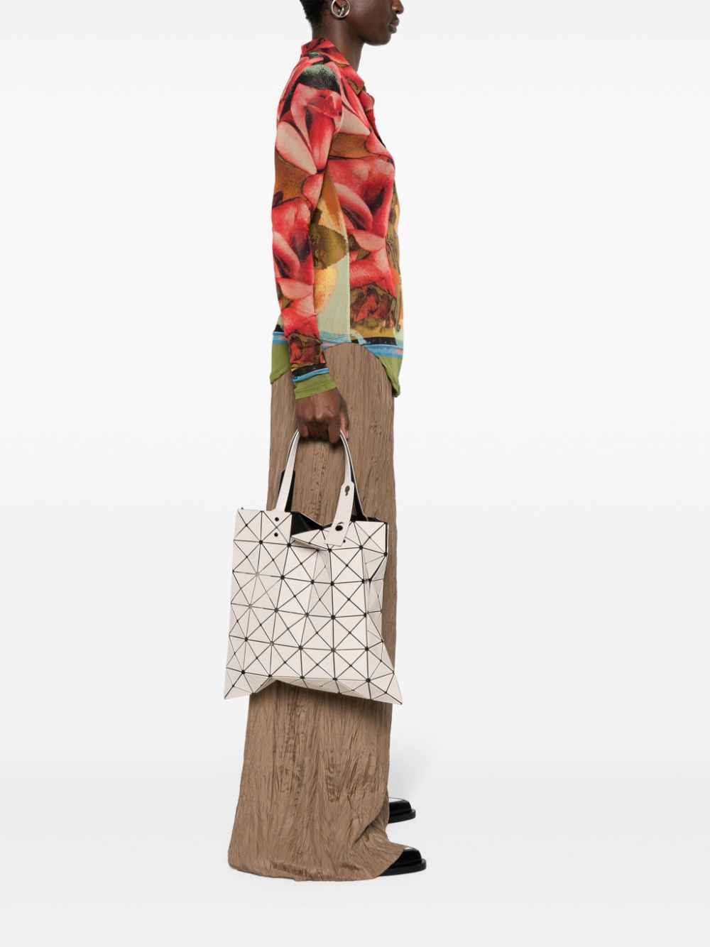 Bao Bao Issey Miyake Bags.. BEIGE BB46AG05340 (BAO BAO ISSEY MIYAKE / トートバッグ ) | BAO BAO ISSEY MIYAKE (バオバオイッセイミヤケ)(2)