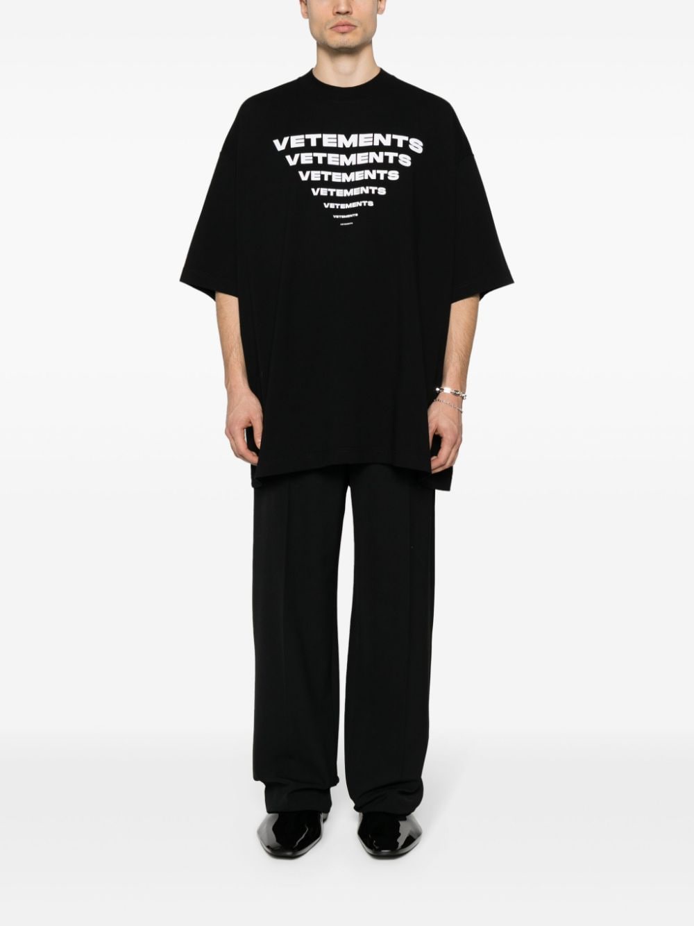 Vetements T-shirts and Polos Black UE64TR140BBLACK (VETEMENTS / Tシャツ・カットソー ) | VETEMENTS (ヴェトモン)(2)