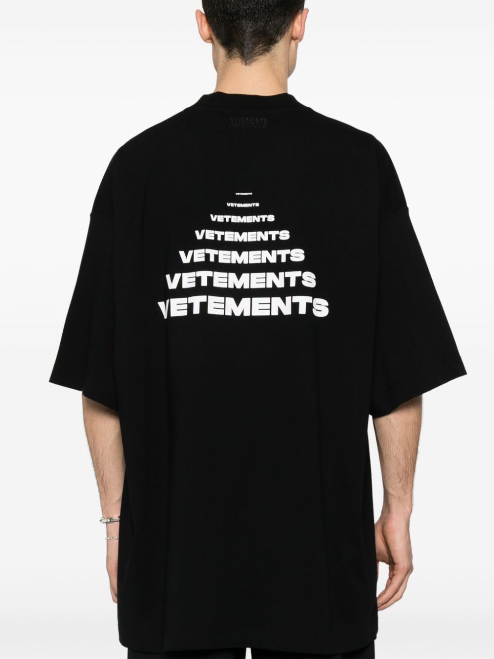 Vetements T-shirts and Polos Black UE64TR140BBLACK (VETEMENTS / Tシャツ・カットソー ) | VETEMENTS (ヴェトモン)(5)