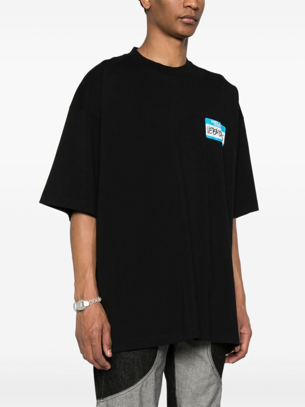 Vetements T-shirts and Polos Black UE64TR130BBLACK (VETEMENTS / Tシャツ・カットソー ) | VETEMENTS (ヴェトモン)(2)