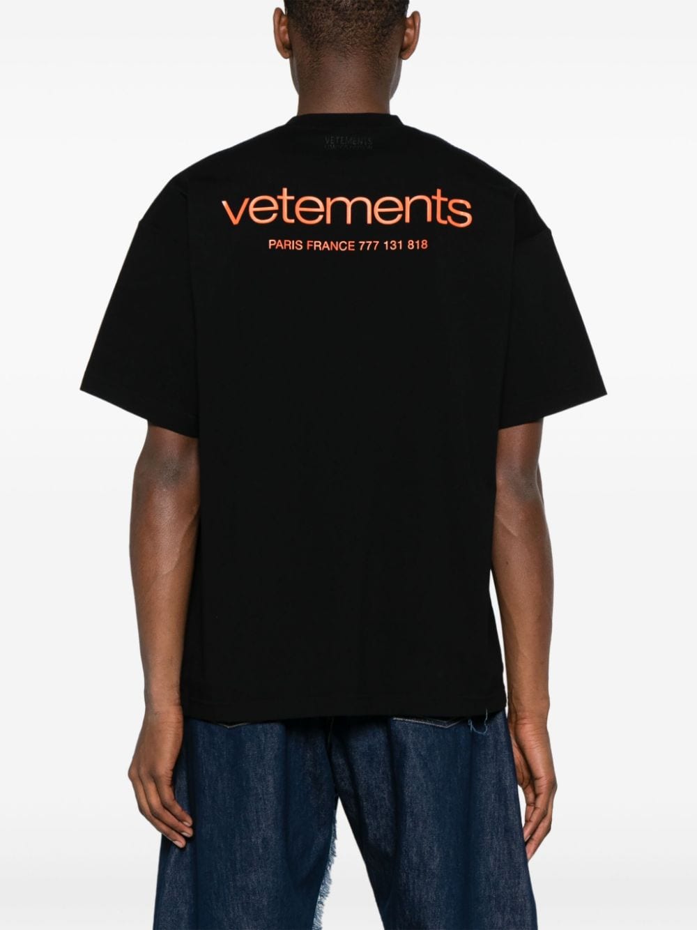 Vetements T-shirts and Polos Black UE64TR150BBLACK (VETEMENTS / Tシャツ・カットソー ) | VETEMENTS (ヴェトモン)(3)