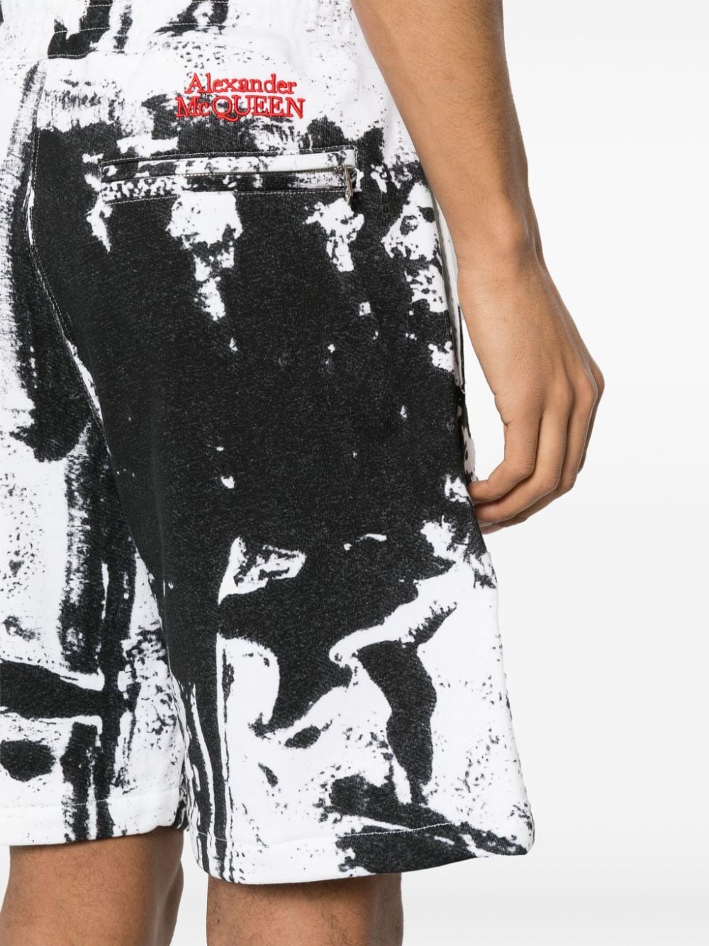 Alexander McQueen Shorts White 781888QXAAW9080 (Alexander McQUEEN / ショートパンツ ) | Alexander McQUEEN (アレキサンダー・マックイーン)(1)