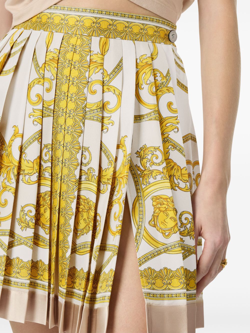 Versace Skirts Golden 10008291A115285K520 (VERSACE / スカート ) | VERSACE (ヴェルサーチェ)(2)