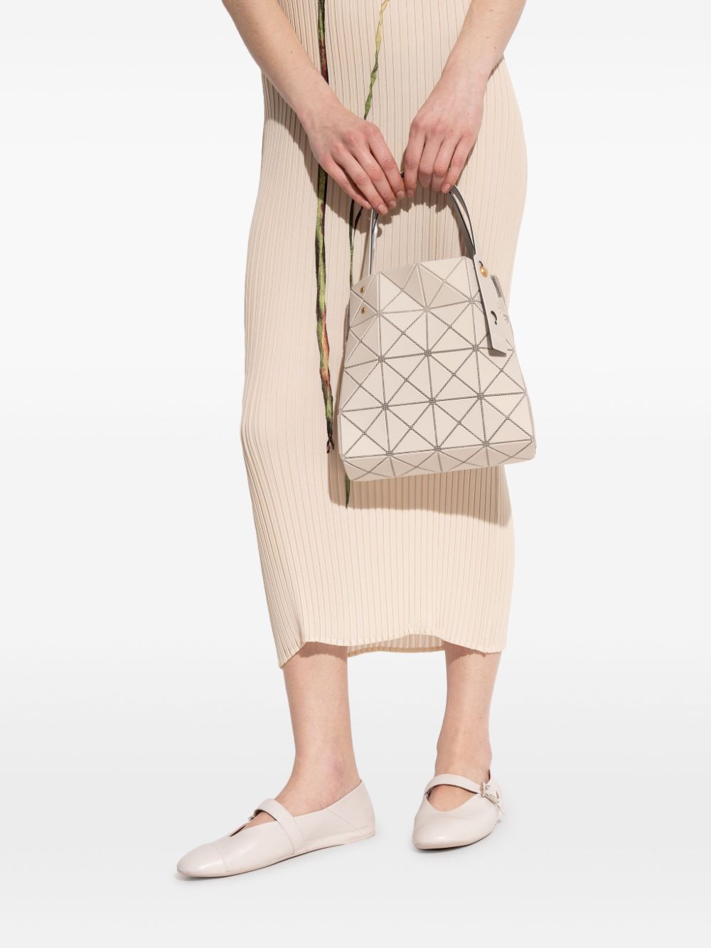 Bao Bao Issey Miyake Bags.. Beige BB56AG61141 (BAO BAO ISSEY MIYAKE / ハンドバッグ・ショルダーバッグ ) | BAO BAO ISSEY MIYAKE (バオバオイッセイミヤケ)(3)