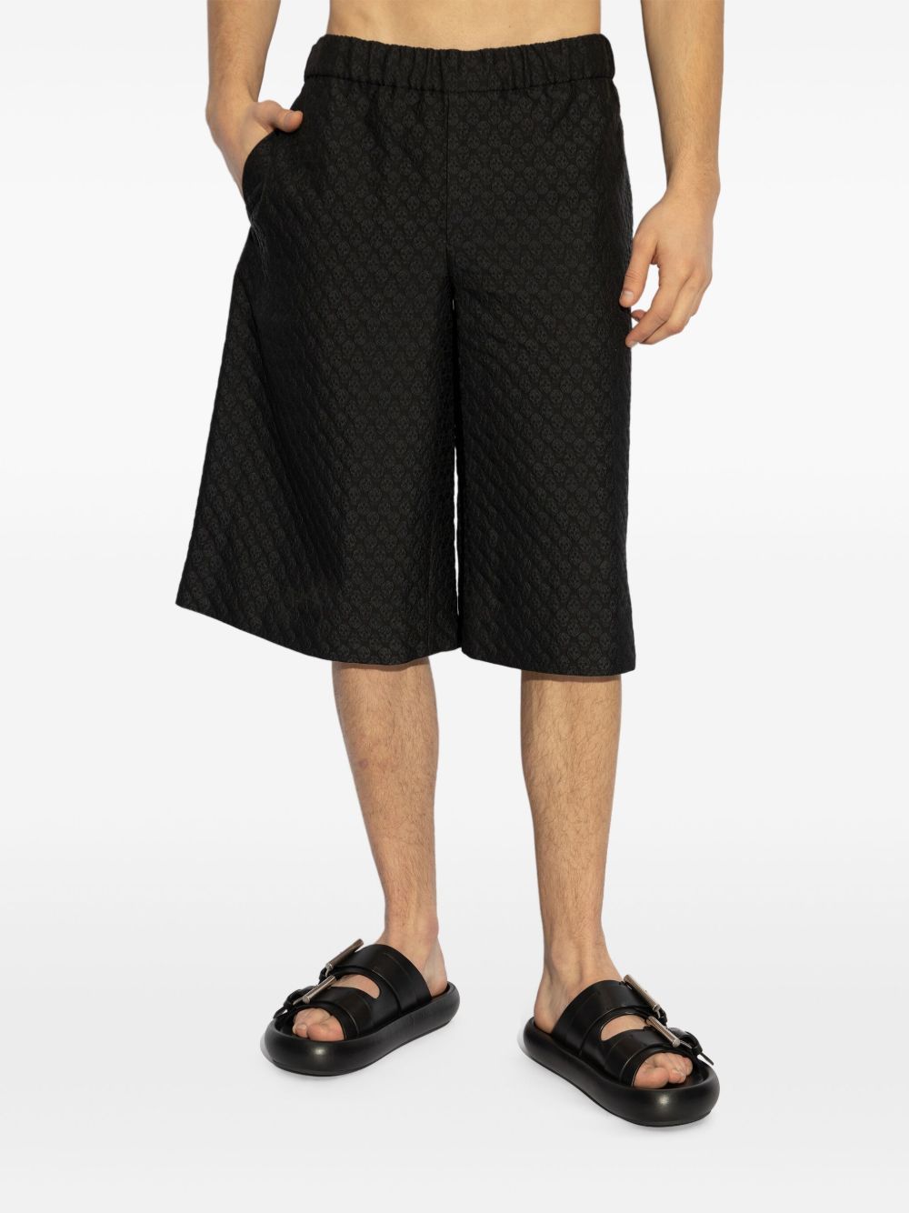 Alexander McQueen Shorts Black 814209QRABU1010 (Alexander McQUEEN / ショートパンツ ) | Alexander McQUEEN (アレキサンダー・マックイーン)(1)