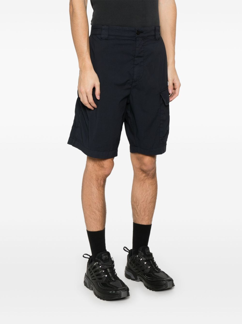 C.P. COMPANY Shorts Blue 18CMBE111A006439G888 (C.P. Company / ショートパンツ ) | C.P. Company (シーピーカンパニー)(2)