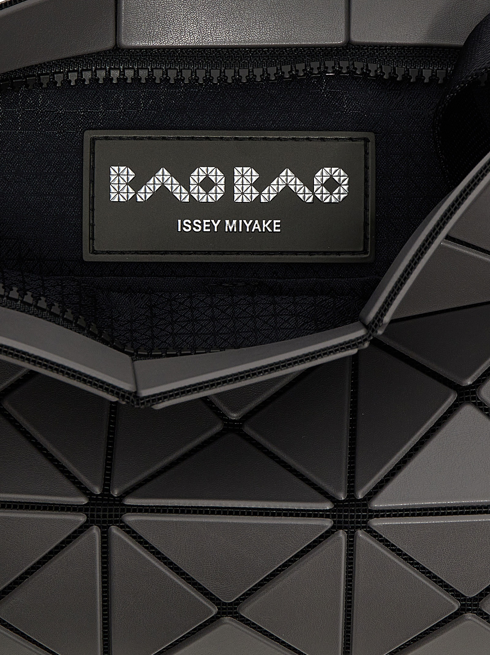 'Lucent Matte' shoulder bag BB56AG68714 (BAO BAO ISSEY MIYAKE / ハンドバッグ・ショルダーバッグ ) | BAO BAO ISSEY MIYAKE (バオバオイッセイミヤケ)(3)