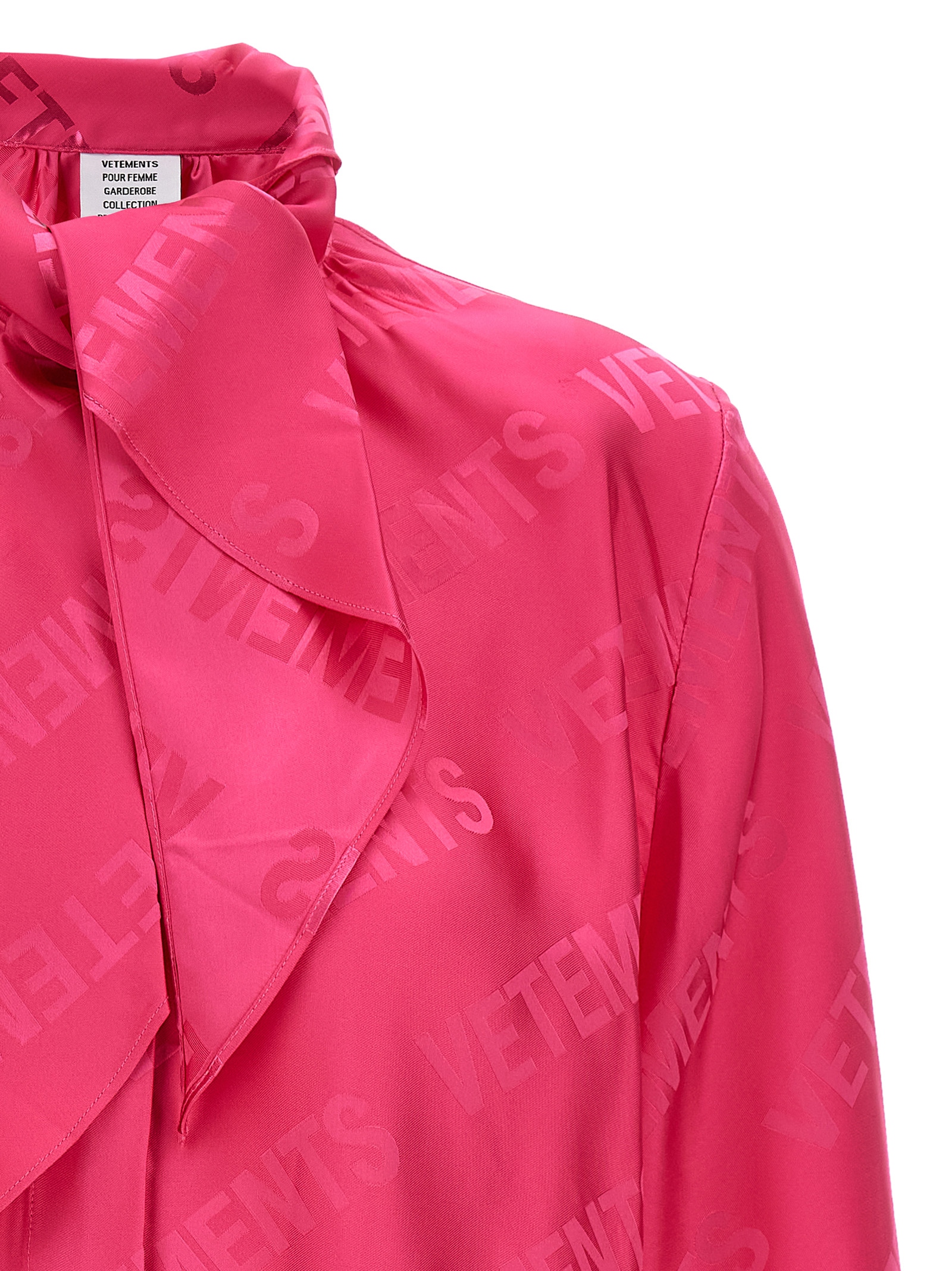 'Monogram' blouse WE54SH100HHOTPINK (VETEMENTS / シャツ・ブラウス ) | VETEMENTS (ヴェトモン)(2)