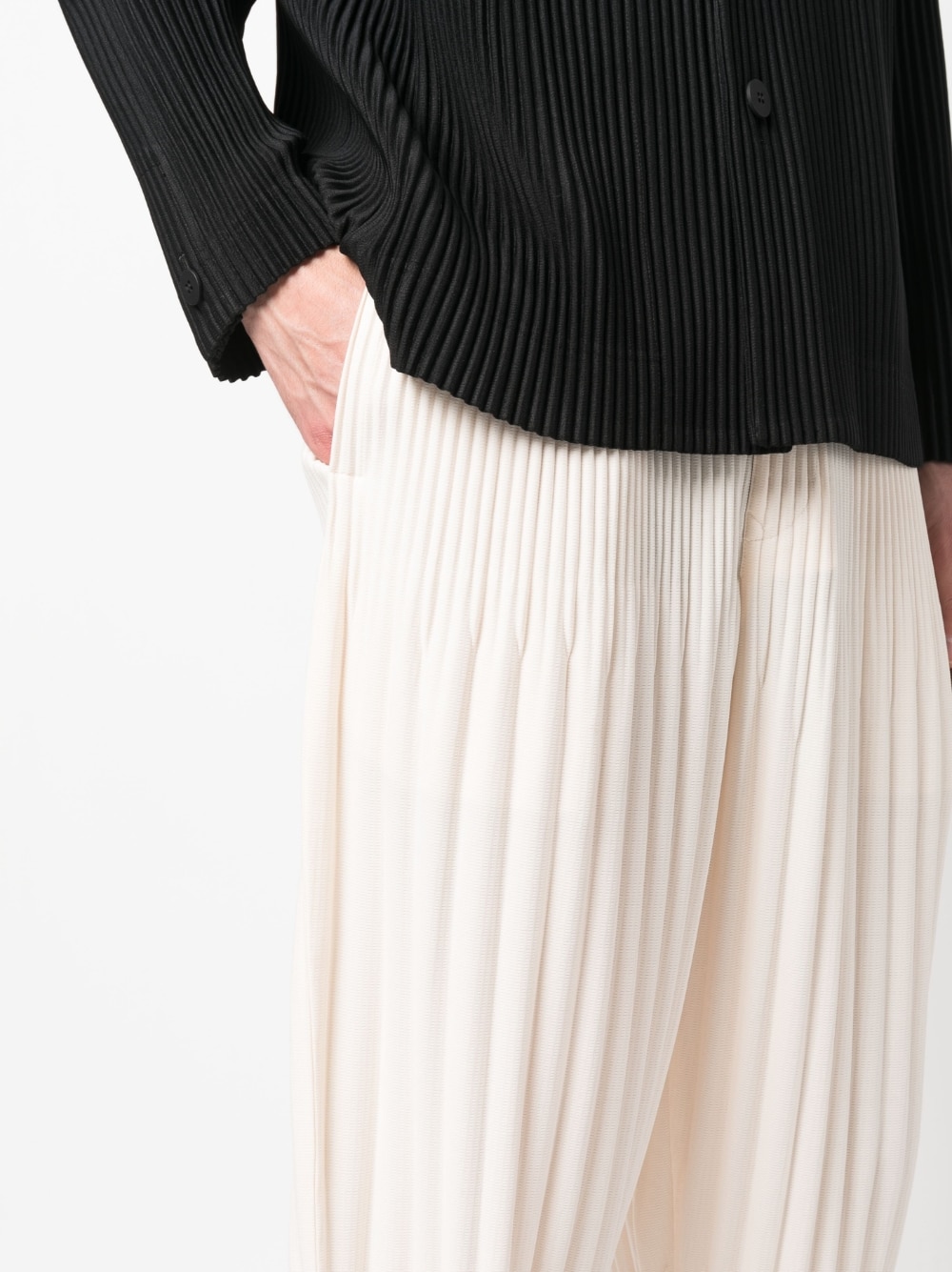 HOMME PLISSE' ISSEY MIYAKE Trousers White HP36JF10804 (HOMME PLISSÉ ISSEY MIYAKE / パンツ ) | HOMME PLISSÉ ISSEY MIYAKE (オムプリッセ イッセイ ミヤケ)(4)