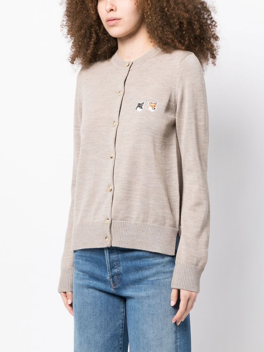 MAISON KITSUNE' Sweaters Beige GW00544KT1036H250 (Maison Kitsuné / ニット・セーター・カーディガン ) | Maison Kitsuné (メゾン キツネ)(3)