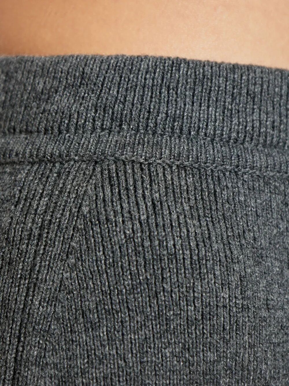 RIBBED CASHMERE MIDI PENCIL SKIRT GCK247YAX930IG712 (TOM FORD / スカート ) | TOM FORD (トムフォード)(4)