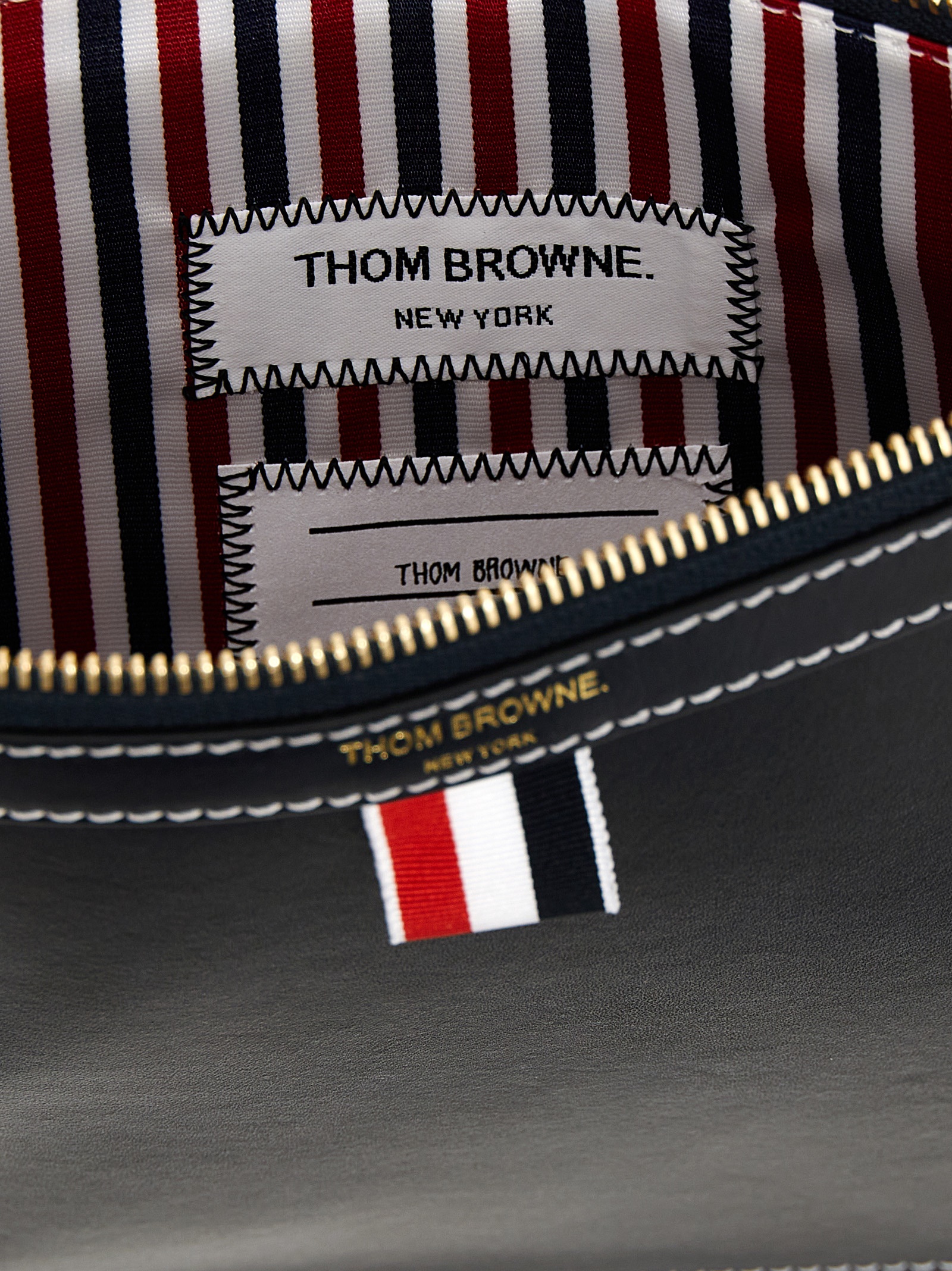 Small document pouch MAC019LL0044415 (Thom Browne / クラッチバッグ・ポーチ ) | Thom Browne (トム・ブラウン)(3)