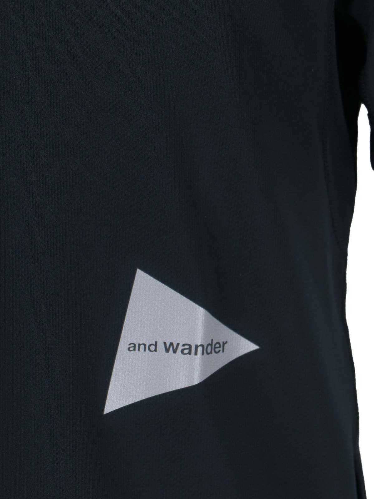 T-Shirt Logo 5745164035010 (and wander / Tシャツ・カットソー ) | and wander (アンドワンダー)(2)