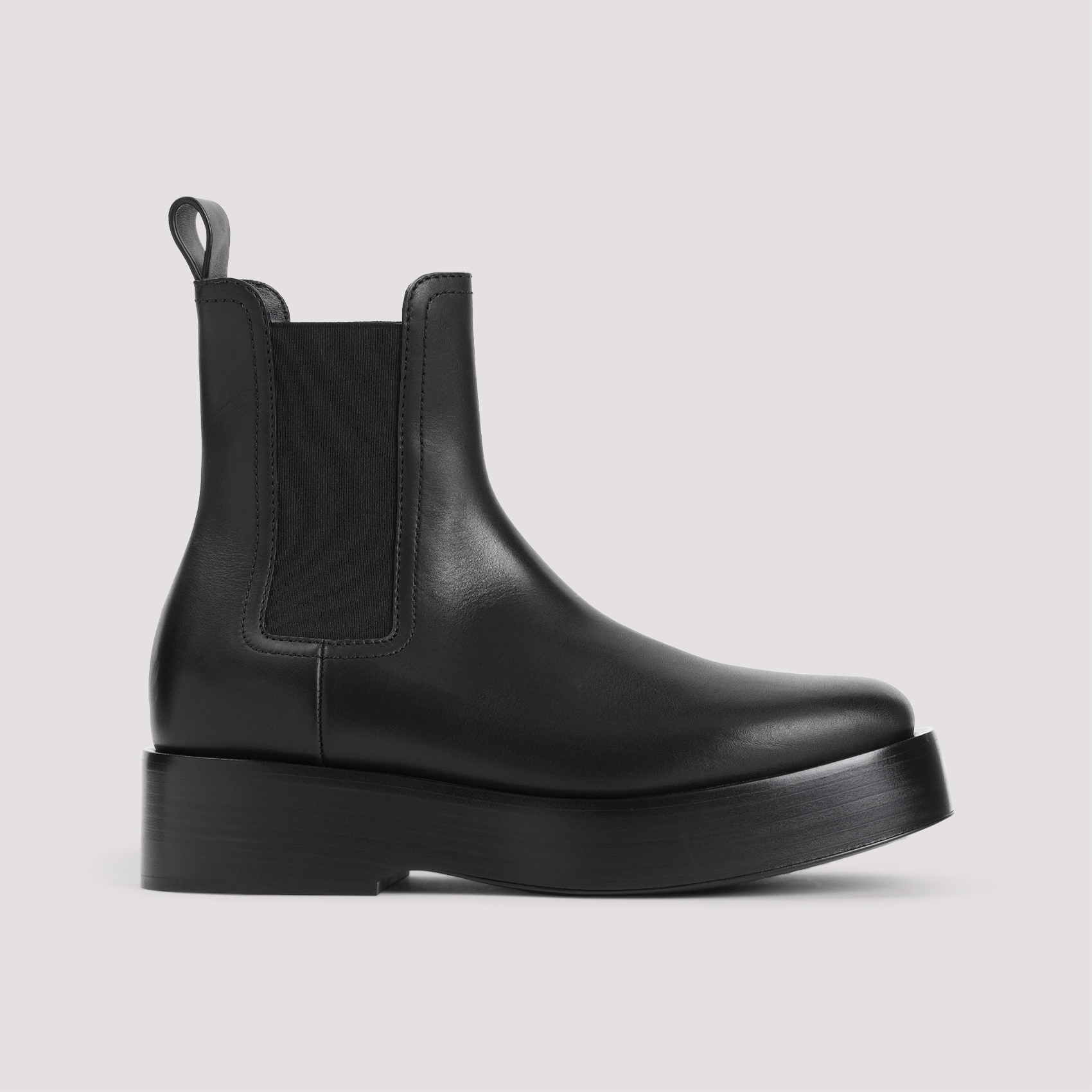 Black leather Chelsea ankle boots 810479V4QK01000 (Bottega Veneta / ブーツ ) | Bottega Veneta (ボッテガ・ヴェネタ)(1)