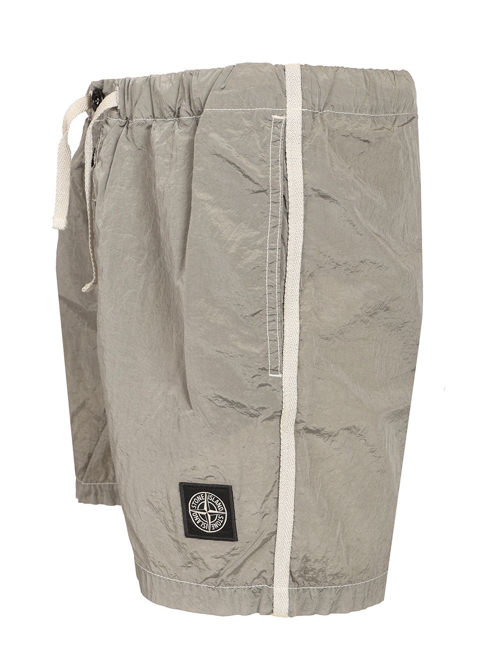 Short swimsuit in iridescent Nylon B100006V0061 (STONE ISLAND / ショートパンツ ) | STONE ISLAND (ストーンアイランド)(2)